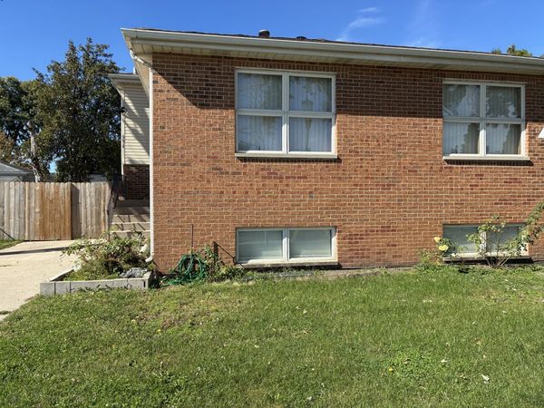 6614 Kane Avenue, Hodgkins, IL 60525