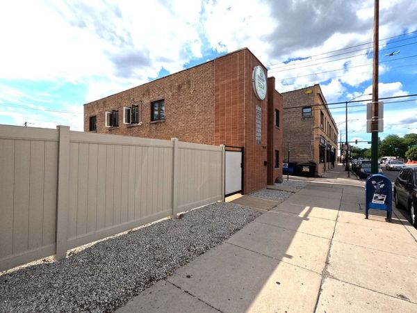 3940 N Central Avenue , Chicago, IL 60634