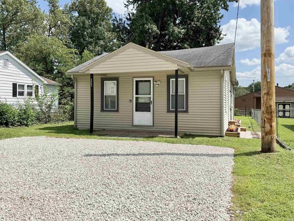 222 W Adams Avenue, Chandler, IN 47610
