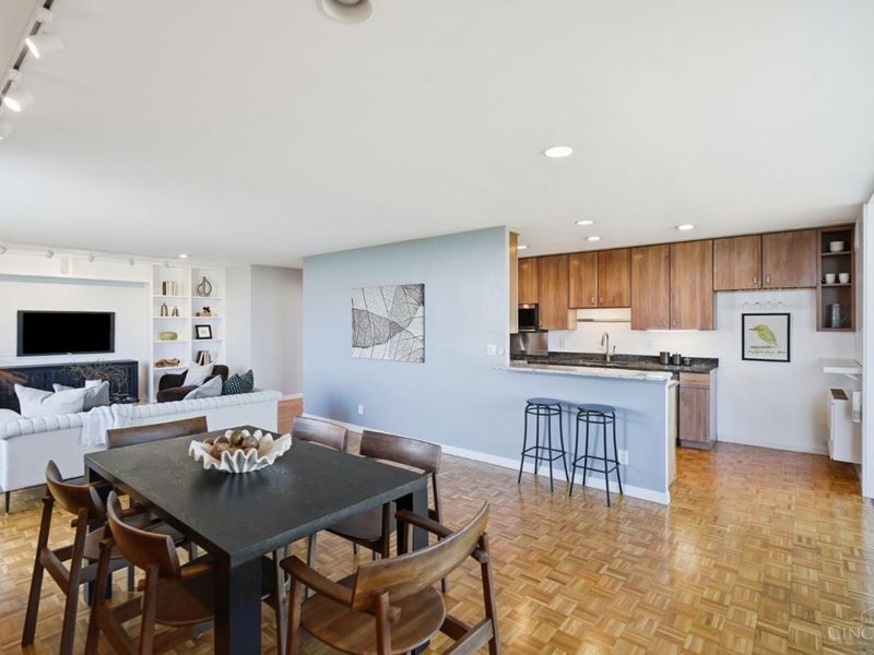 2324 Madison Road, Unit 1608, Cincinnati, OH 45208 Photo 10