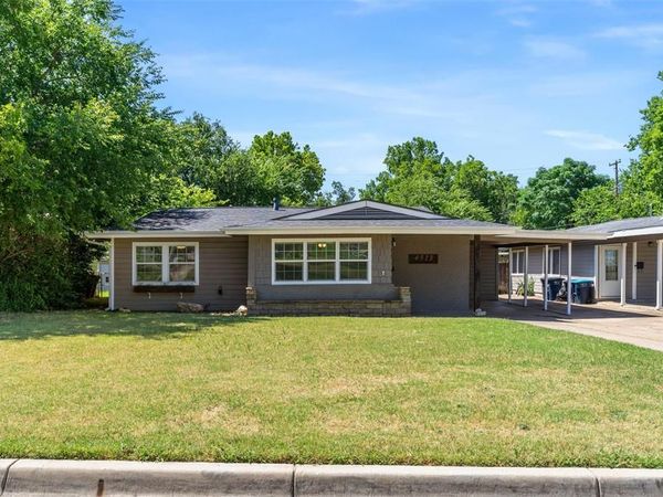 4513 Donnelly Avenue, Fort Worth, TX 76107