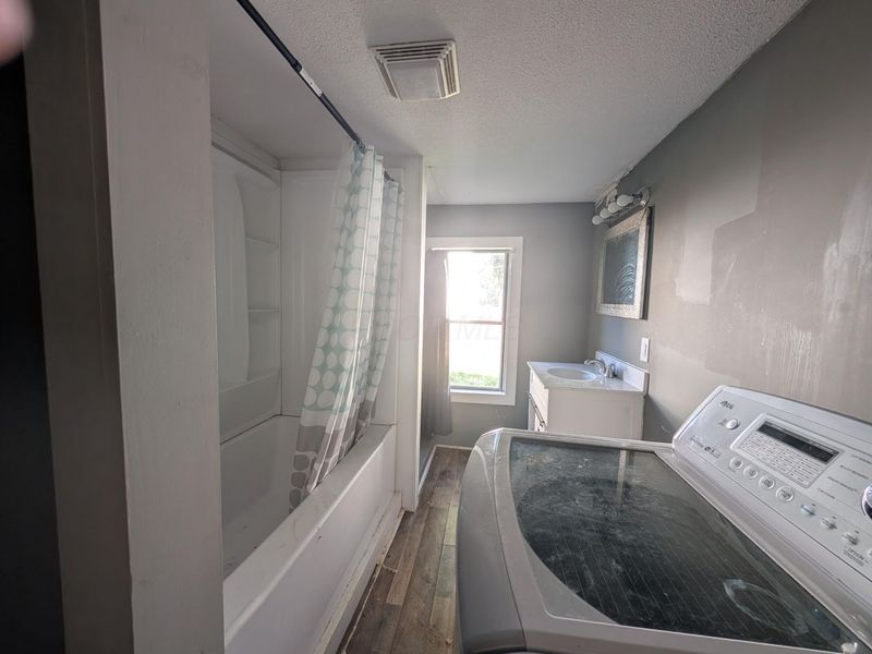10114 Chestnut Street SE, Corning, OH 43730 Photo 5