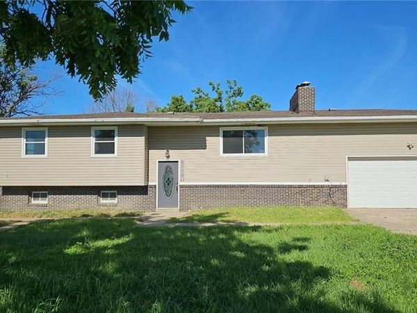 1782 California Road, Pomona, KS 66076