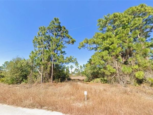 1109 Fogia ST E, LEHIGH ACRES, FL 33974