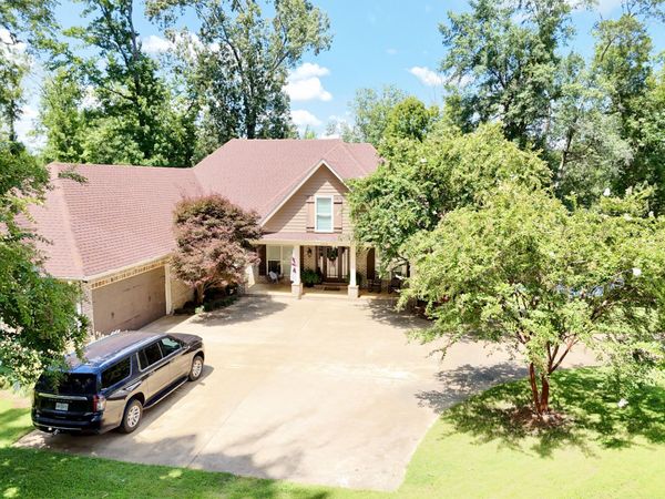 1018 County Road 373, New Albany, MS 38652