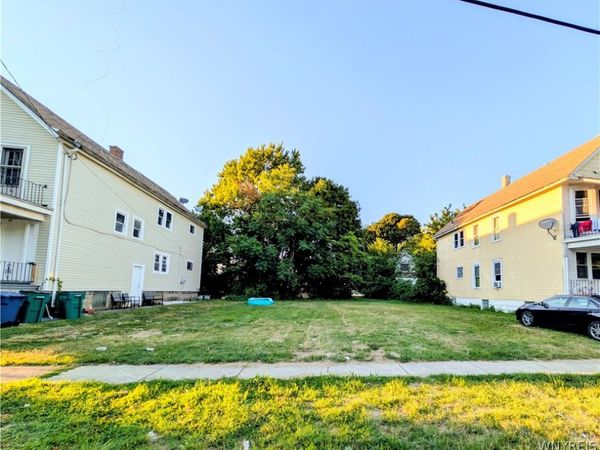 50 Girard Place , Buffalo, NY 14211