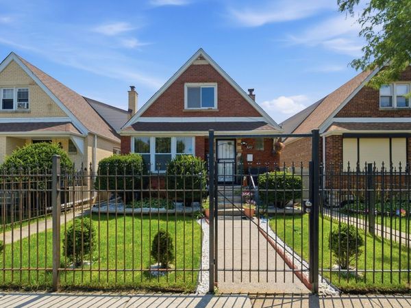 3049 W 71st Street , Chicago, IL 60629