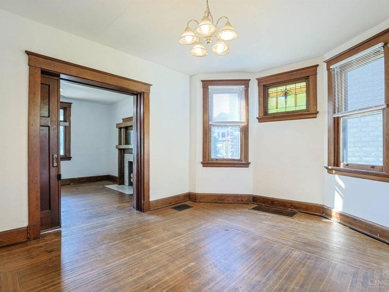 2555 Fairview Avenue, Cincinnati, OH 45219 Photo 12