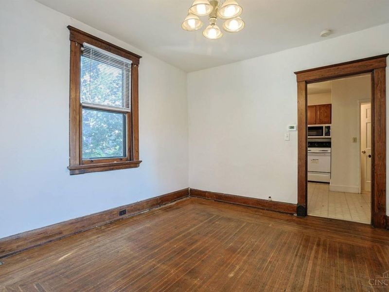 2555 Fairview Avenue, Cincinnati, OH 45219 Photo 13