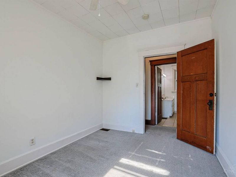 2555 Fairview Avenue, Cincinnati, OH 45219 Photo 22
