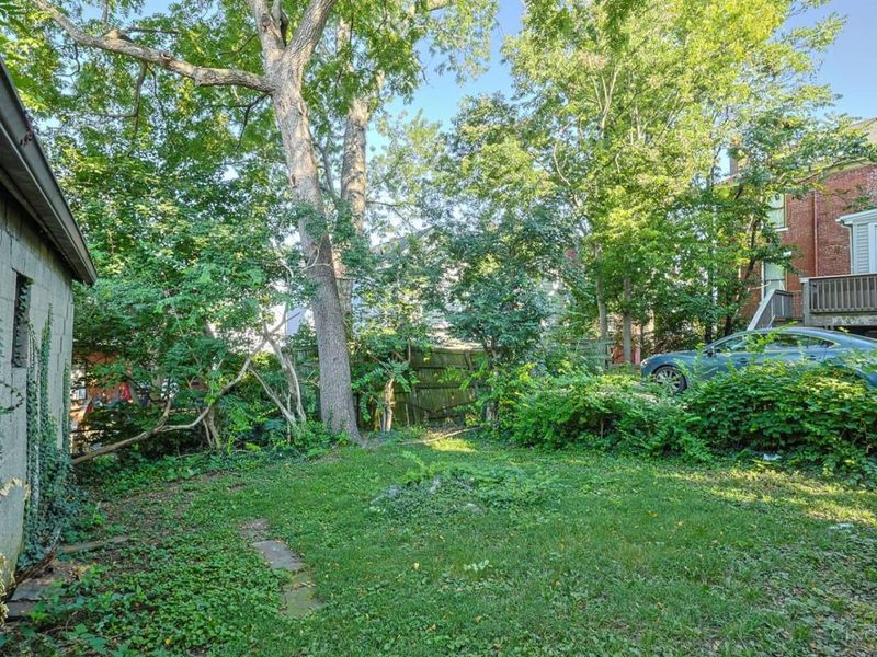 2555 Fairview Avenue, Cincinnati, OH 45219 Photo 32