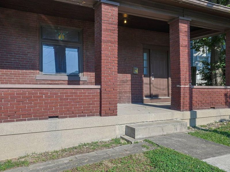 2555 Fairview Avenue, Cincinnati, OH 45219 Photo 4
