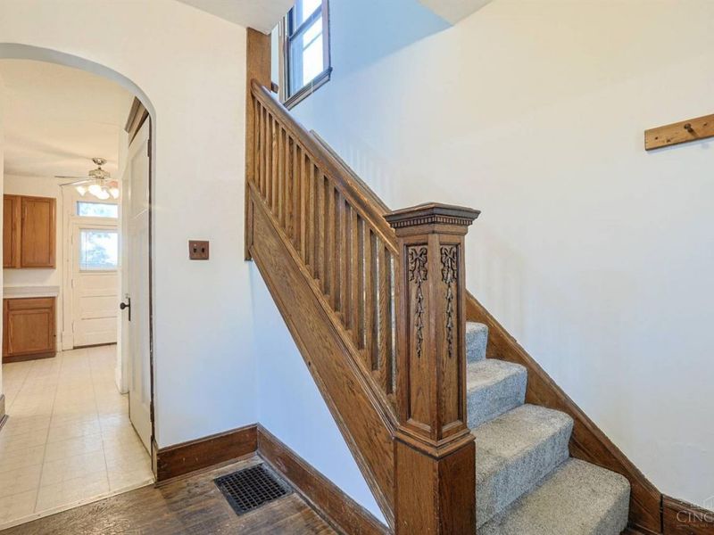 2555 Fairview Avenue, Cincinnati, OH 45219 Photo 6