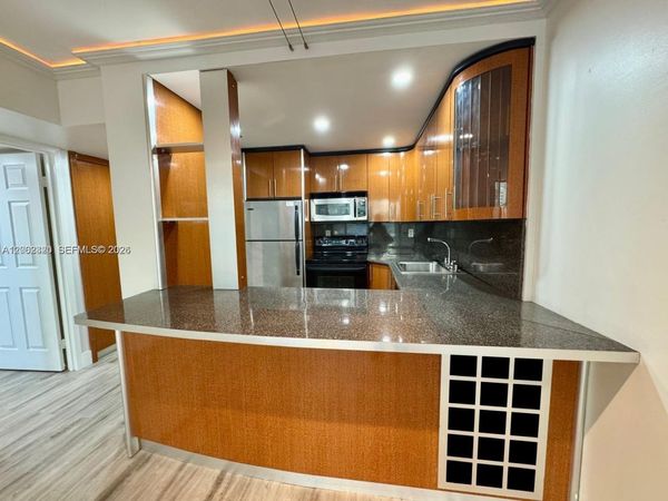200 172nd St , Unit 206, Sunny Isles Beach, FL 33160