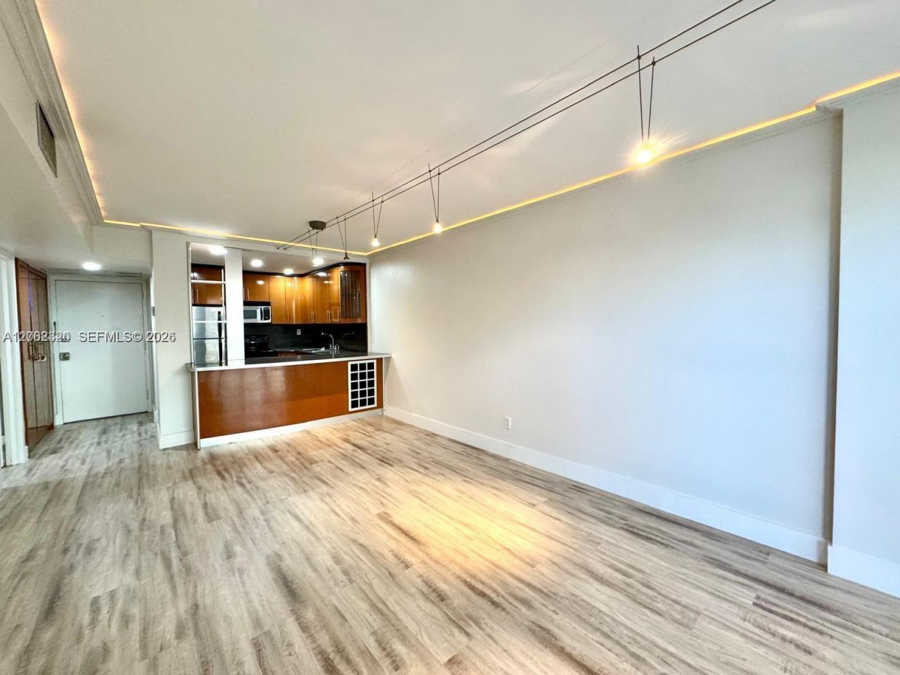 200 172nd St , Unit 206, Sunny Isles Beach, FL 33160 Photo
