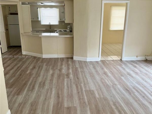 9390 E Bay Harbor Dr , Unit 10, Bay Harbor Islands, FL 33154