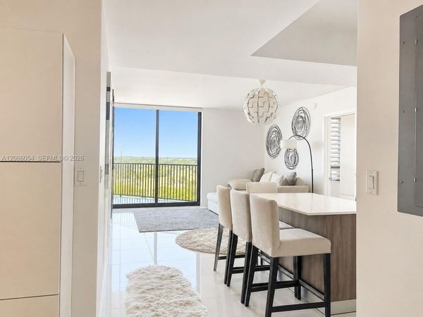 5252 NW 85th Ave, Unit 810, Doral, FL 33166