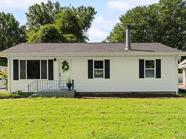 9106 Summit Drive, Fairview Heights, IL 62208
