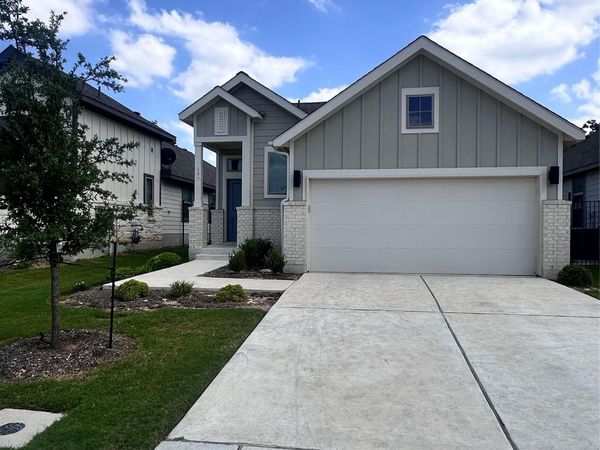 460 Los Olives LN, Liberty Hill, TX 78642
