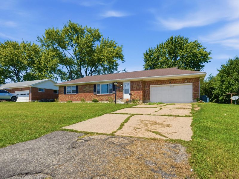 1450 Moorefield Road, Springfield, OH 45503 Photo 2