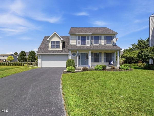 1313 Seneca Creek Court , Perrysburg, OH 43551