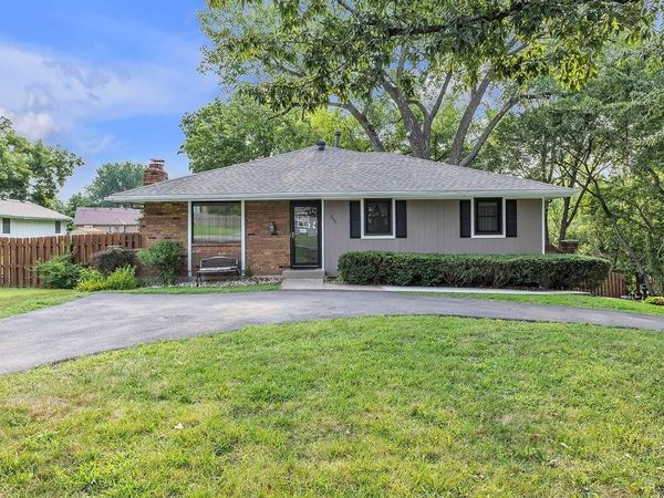 7001 N Highland Avenue, Kansas City, MO 64118