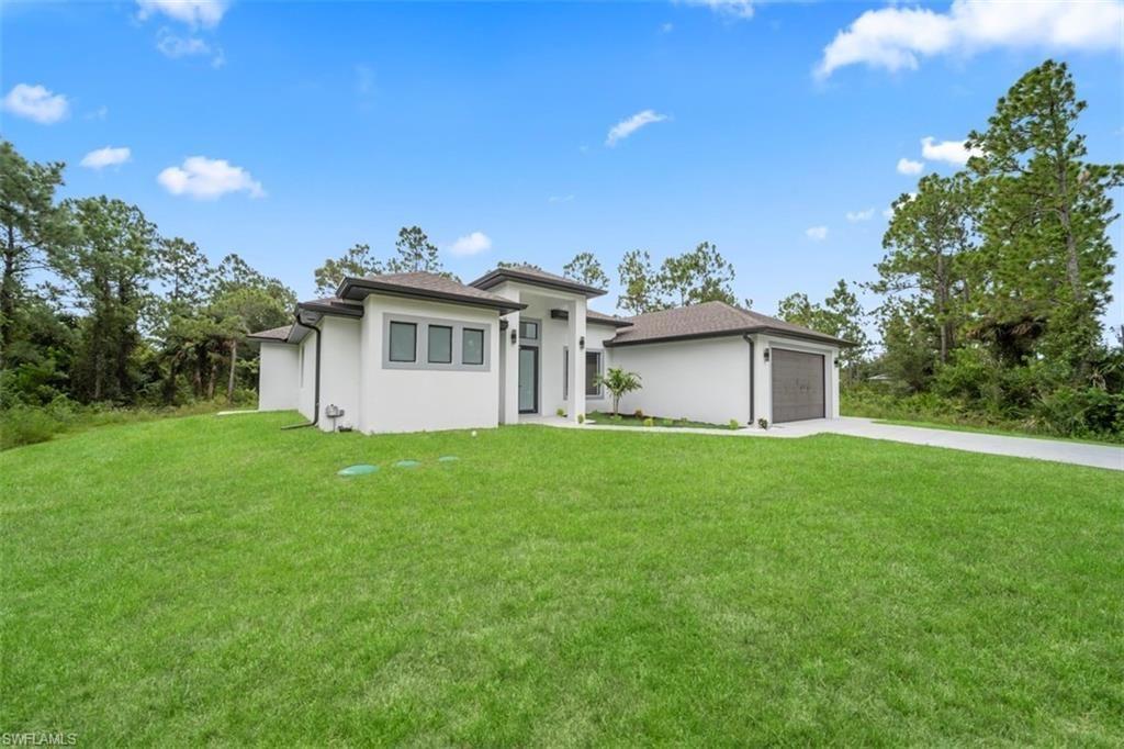 1110 Rush Ave , Lehigh Acres, FL 33972 Photo