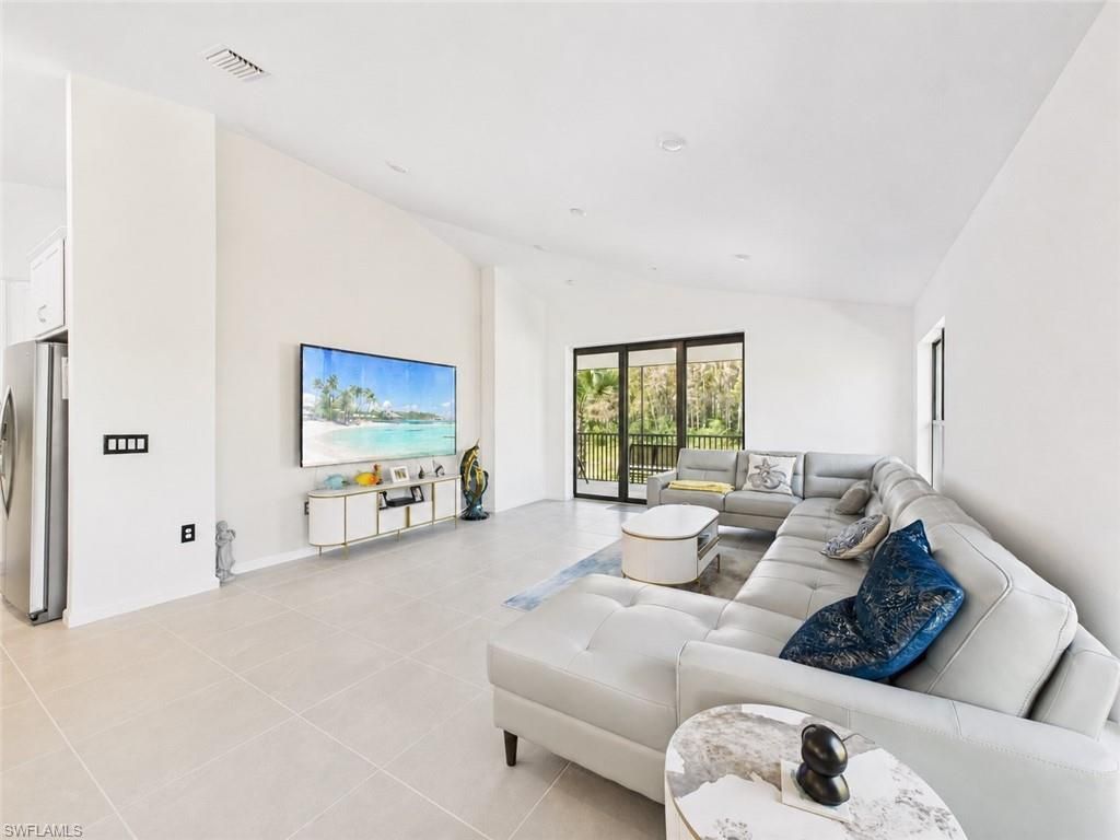 5683 Mayflower Way, Unit 901, Naples, FL 34142 Photo