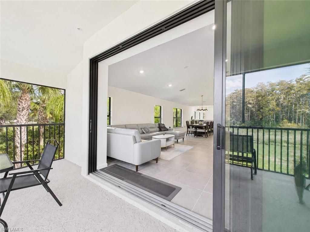 5683 Mayflower Way, Unit 901, Naples, FL 34142 Photo