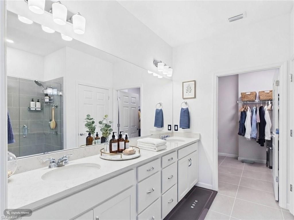 5683 Mayflower Way, Unit 901, Naples, FL 34142 Photo