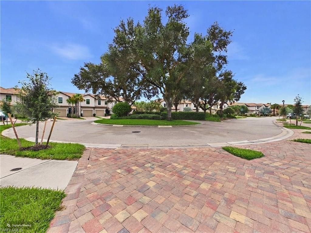 5683 Mayflower Way, Unit 901, Naples, FL 34142 Photo