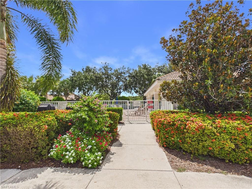 5683 Mayflower Way, Unit 901, Naples, FL 34142 Photo
