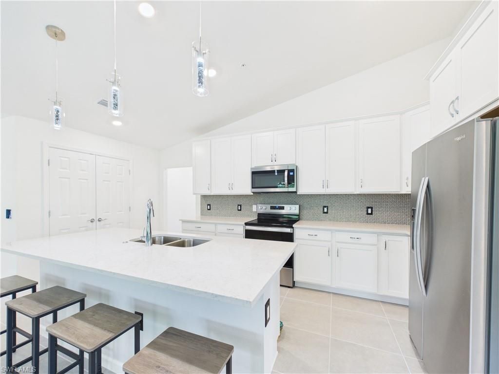5683 Mayflower Way, Unit 901, Naples, FL 34142 Photo