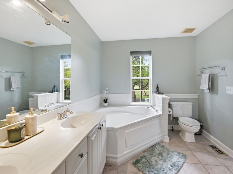 5516 Villas Drive, Unit 10C, Dublin, OH 43017 Photo 17