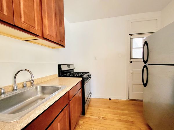 3406 W Berteau Avenue , Unit 3, Chicago, IL 60618