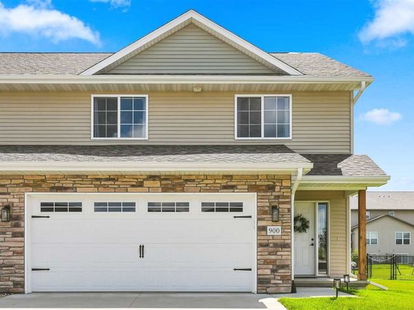 900 Hillside Dr, Tiffin, IA 52340