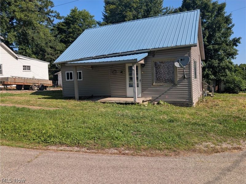 10114 Chestnut Street SE, Corning, OH 43730 Photo 1