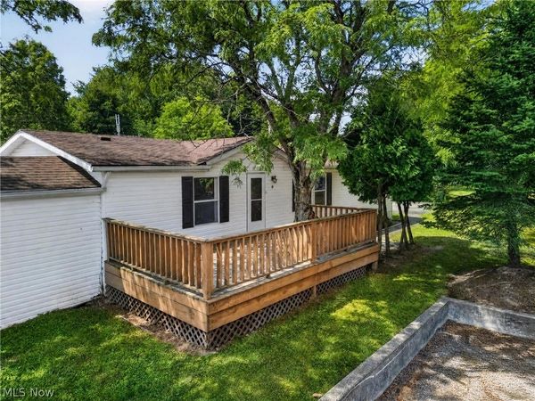 6835 Richmond Road, Unit 14, Glenwillow, OH 44139