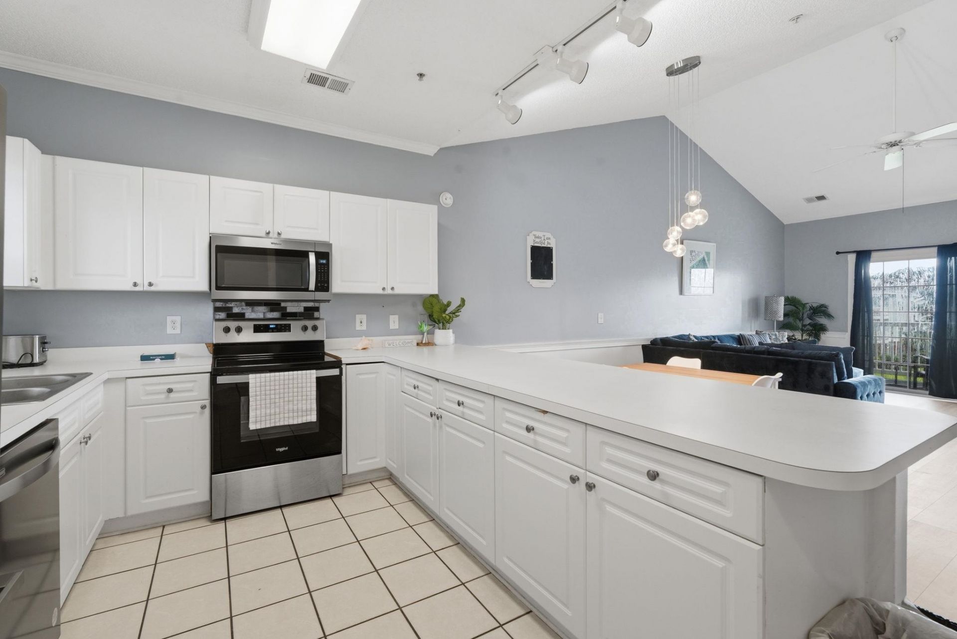 4864 Carnation Circle Photo 18