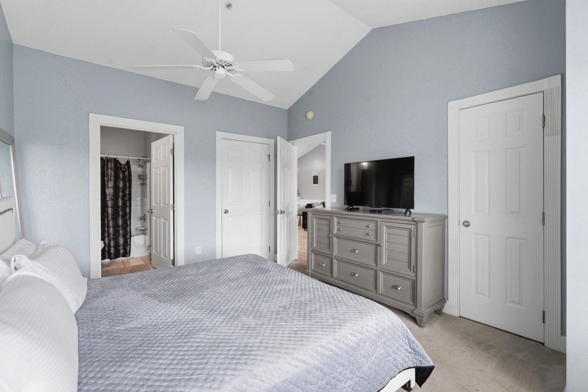 4864 Carnation Circle Photo 32