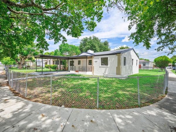 1157 NW 45th St , Miami, FL 33127