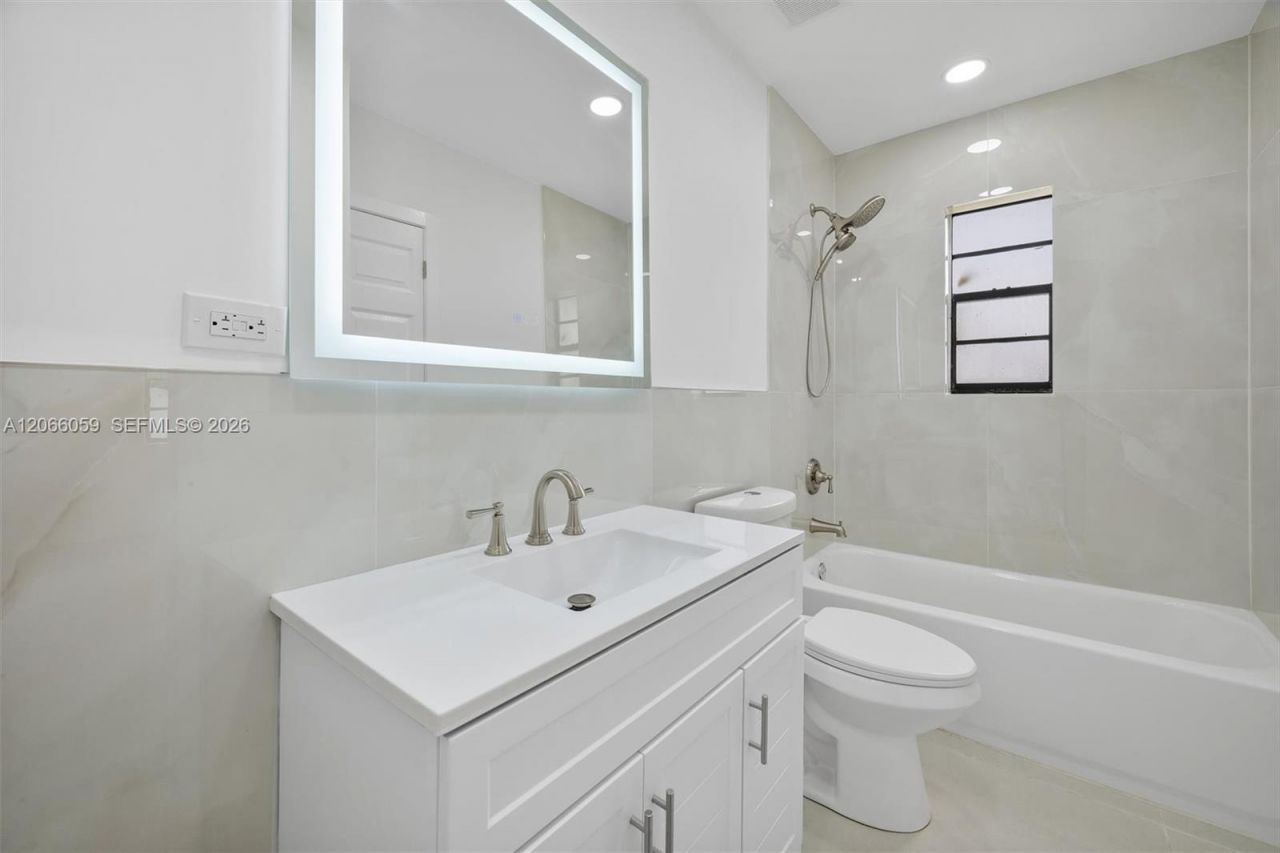 1157 NW 45th St, Miami, FL 33127 Photo