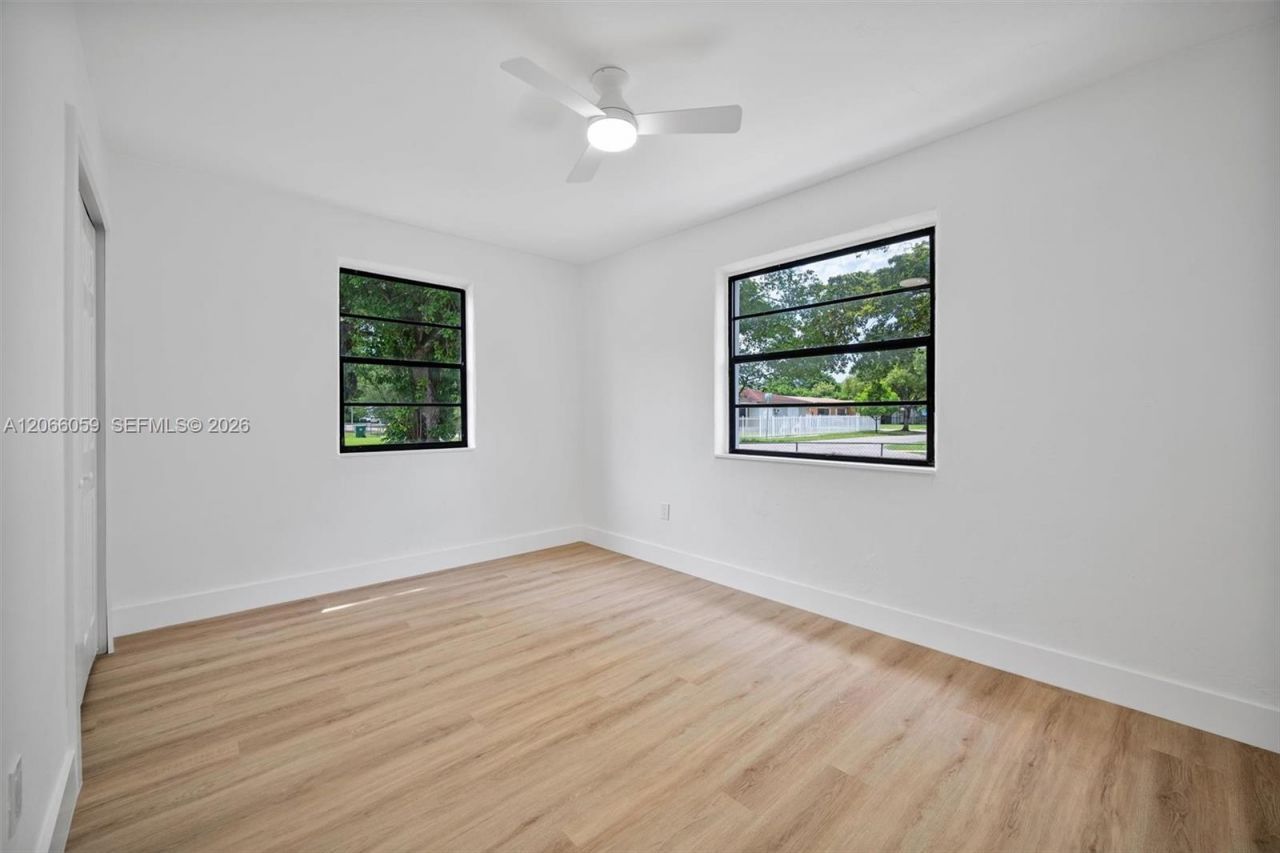 1157 NW 45th St, Miami, FL 33127 Photo