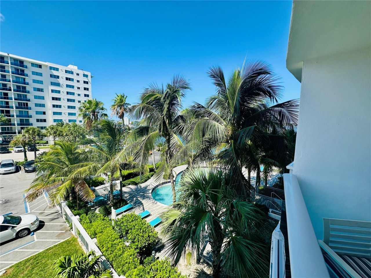 7501 E Treasure Dr , Unit 3H, North Bay Village, FL 33141 Photo