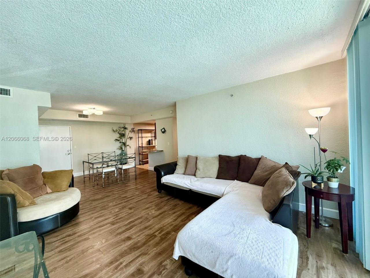 7501 E Treasure Dr , Unit 3H, North Bay Village, FL 33141 Photo