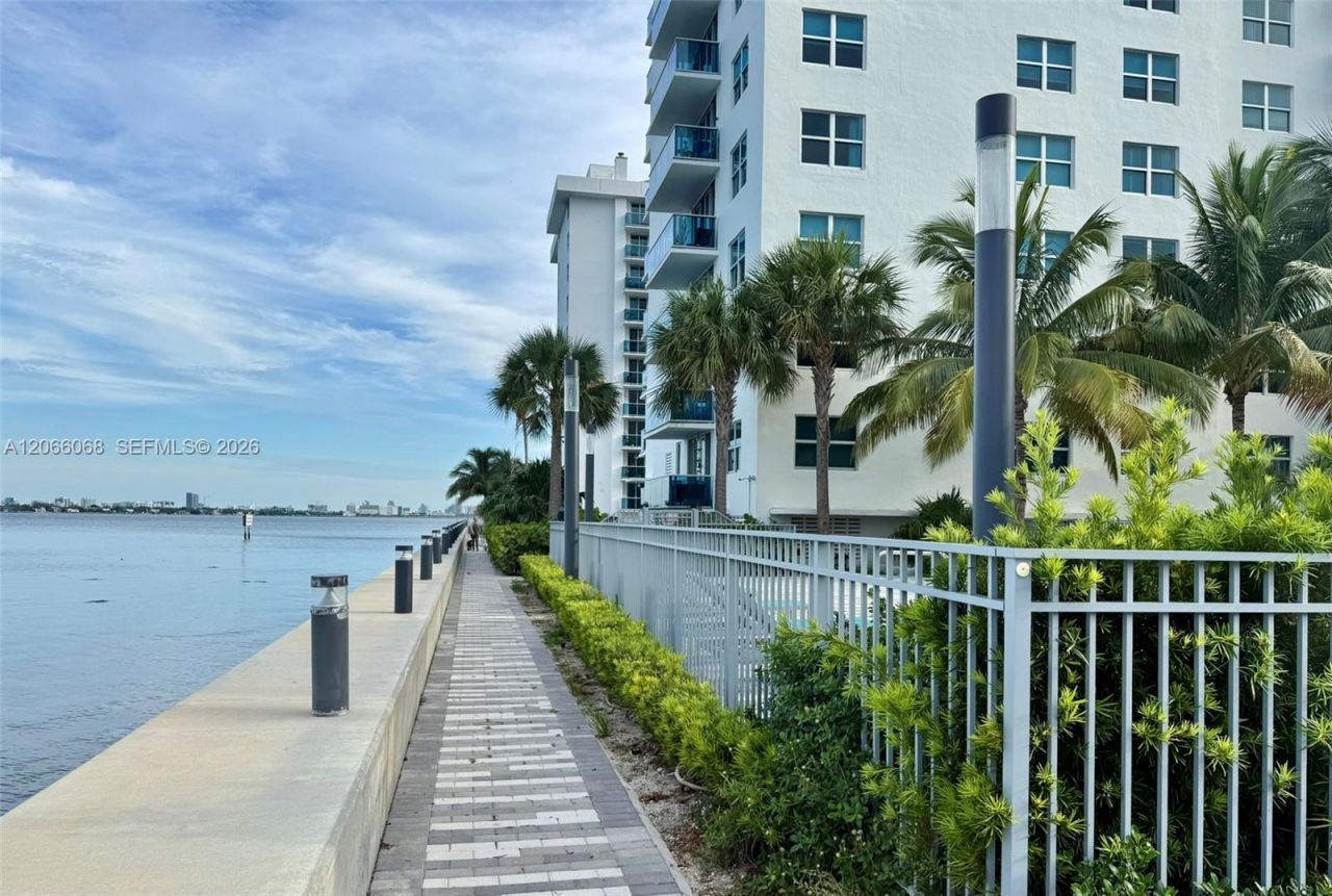 7501 E Treasure Dr , Unit 3H, North Bay Village, FL 33141 Photo