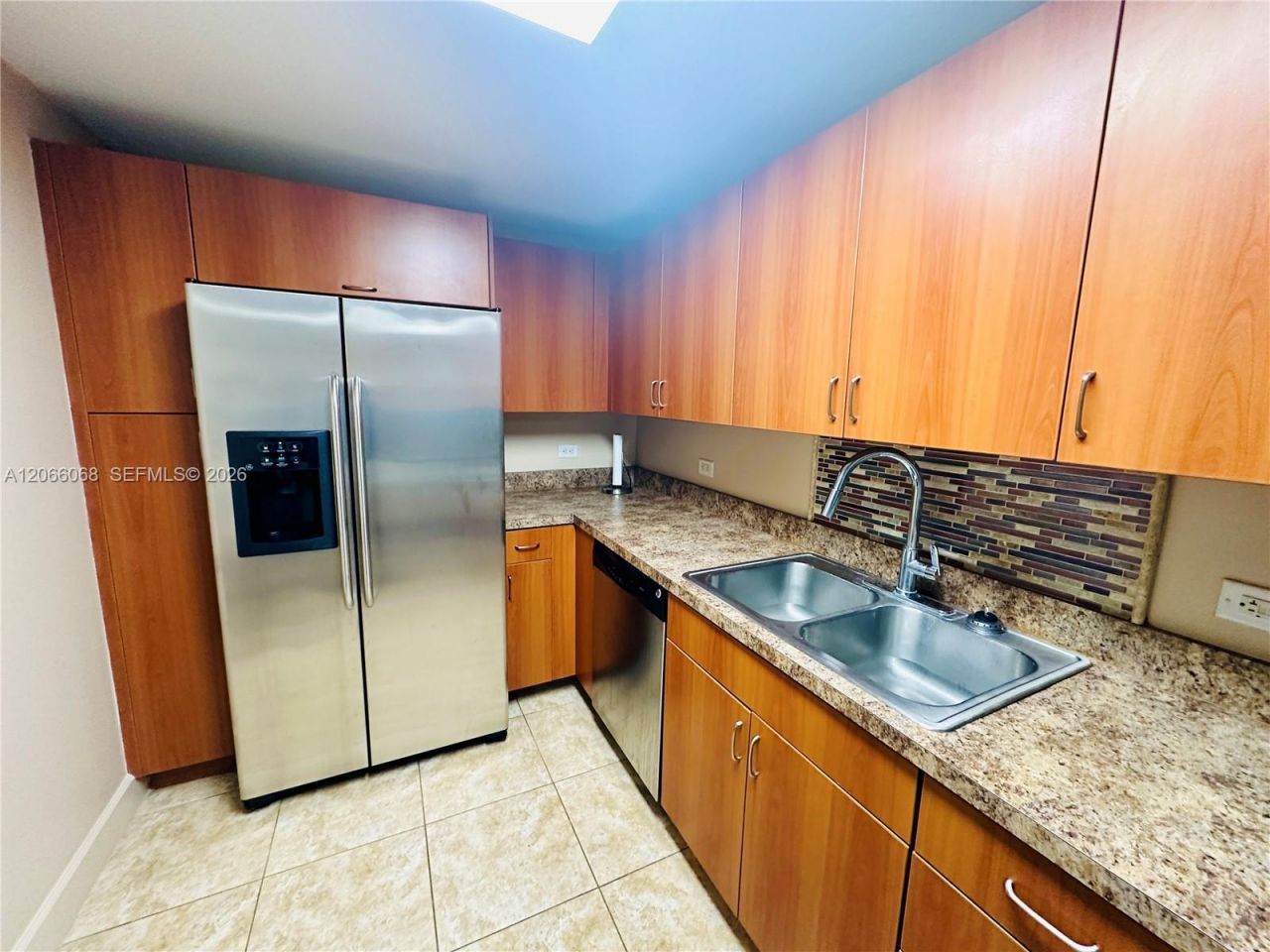 7501 E Treasure Dr , Unit 3H, North Bay Village, FL 33141 Photo
