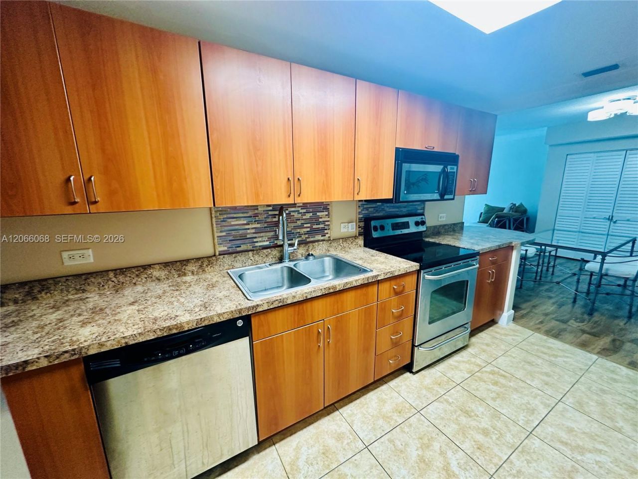7501 E Treasure Dr , Unit 3H, North Bay Village, FL 33141 Photo