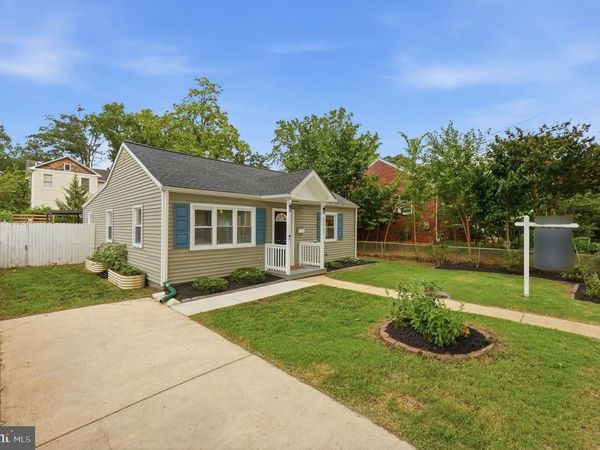 4321 39TH PLACE , BRENTWOOD, MD 20722