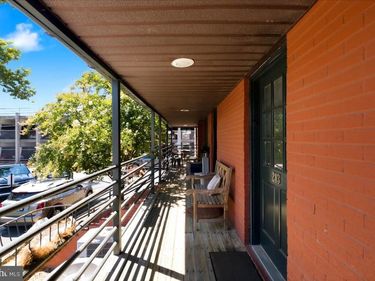 116 N INDIAN ALLEY, Unit 203, WINCHESTER, VA 22601